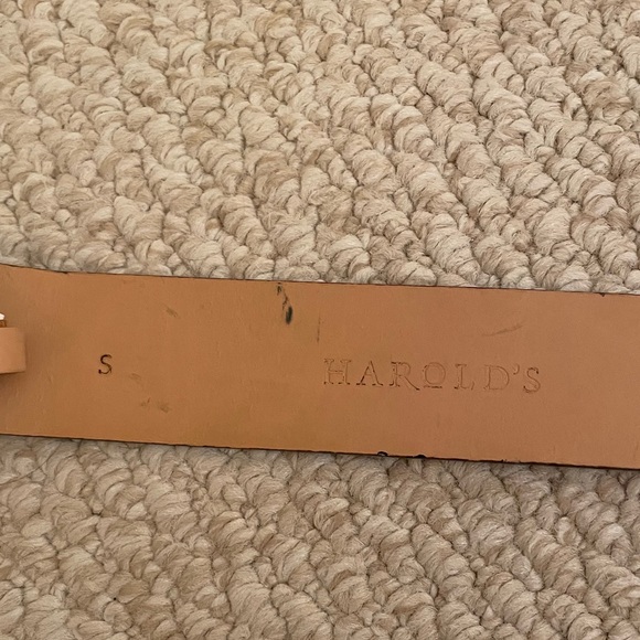 Harold’s Brown Leather Belt with Red Buckle - Picture 5 of 9